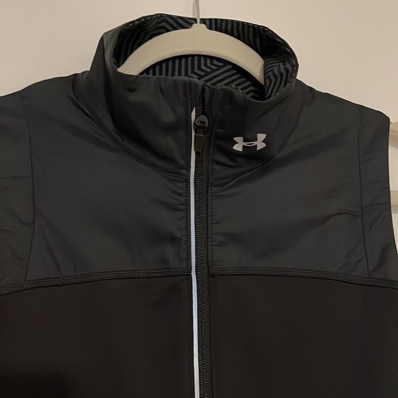 Under Armour women’s Cold Gear Infared Reflective Vest - Picture 2 of 6